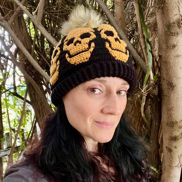 💀Skull pattern beanie💀 - Picture 3 of 8